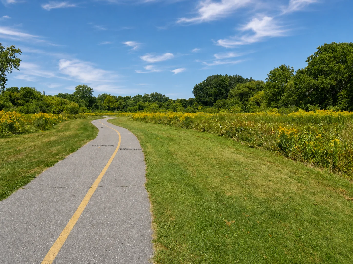 Thames Valley Parkway cycling path through Gibbons Park