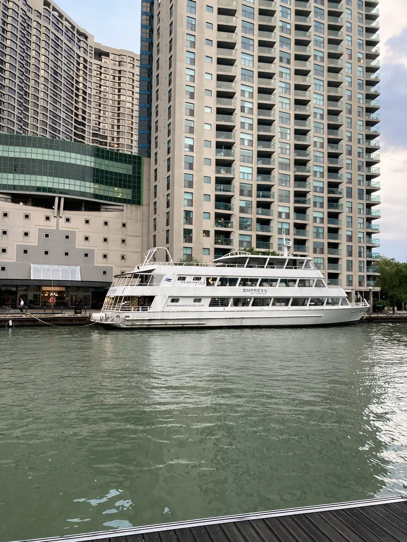 Boat and waterfront buildings near Toronto Harbourfront