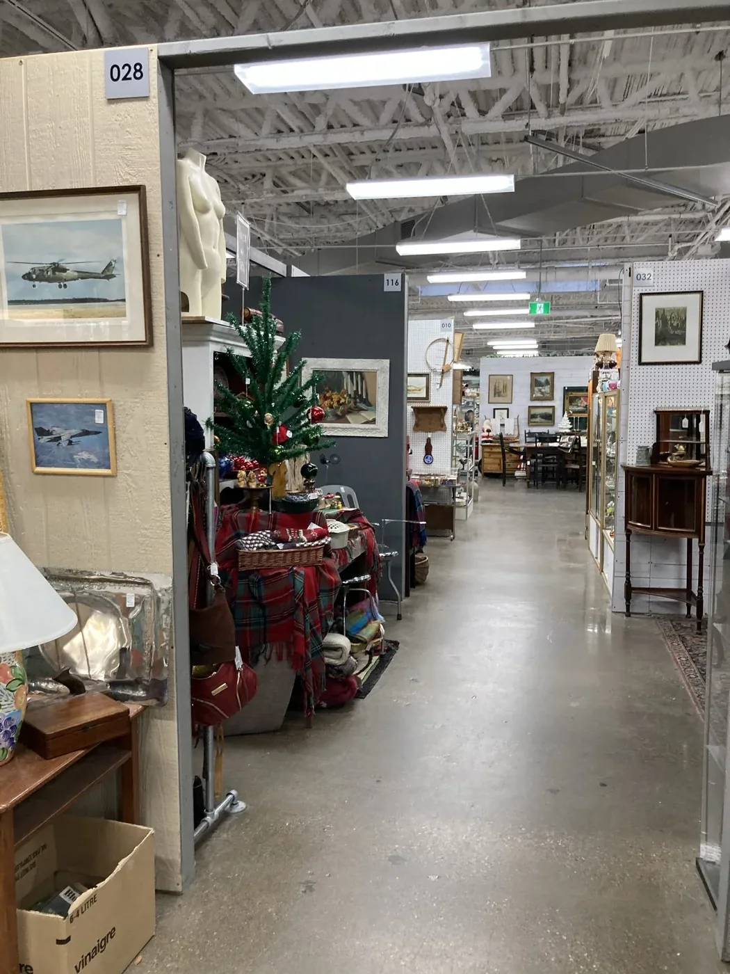 Southworks Antiques Cambridge: Hours, Parking & Vintage Shopping Guide
