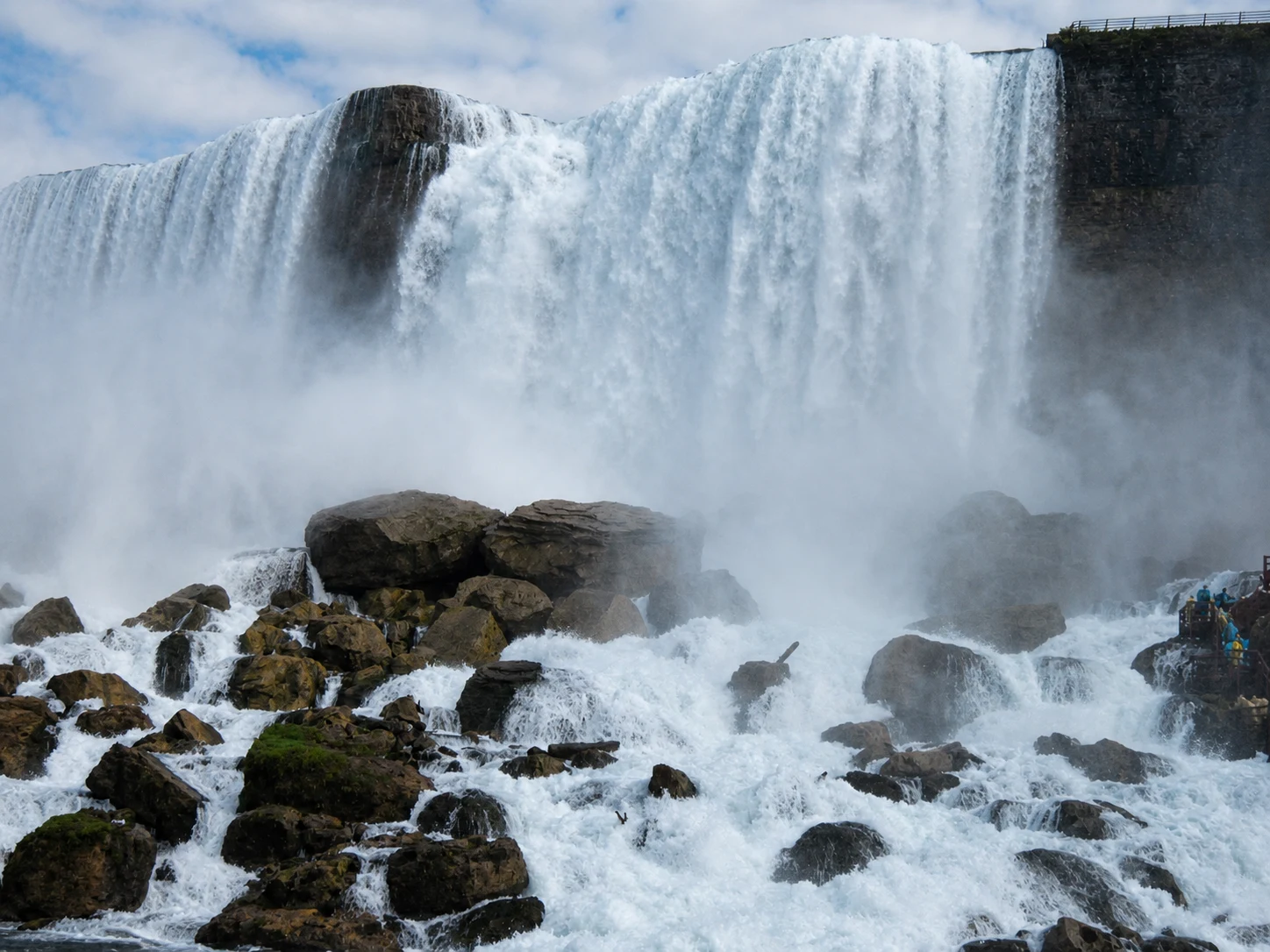Close view of Horseshoe Falls through heavy spray