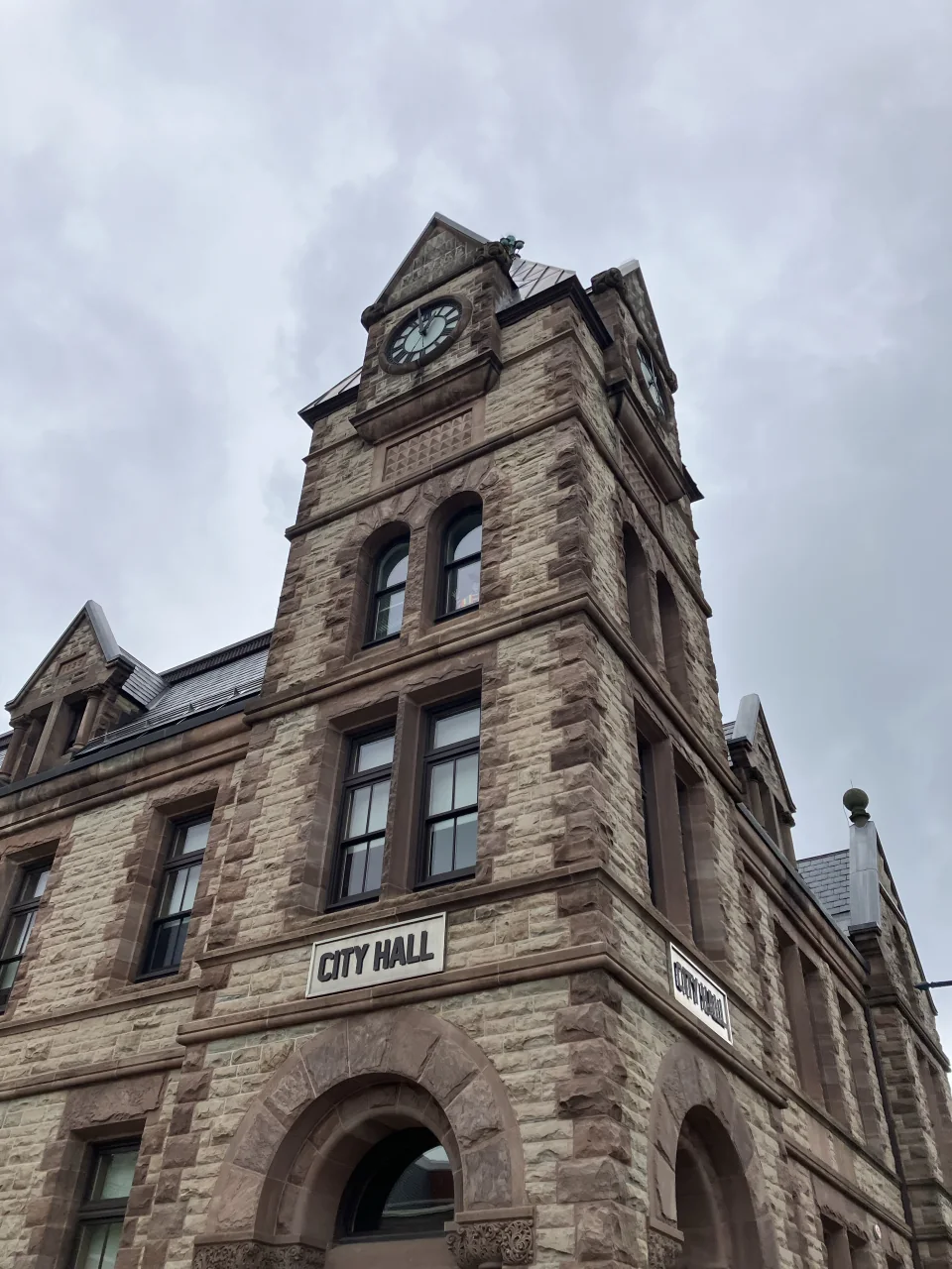 Woodstock, Ontario Guide: VIA Rail, Museum & Downtown