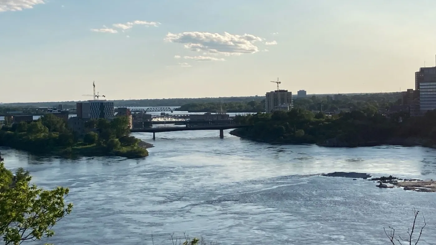 Toronto to Ottawa: plan the whole train trip